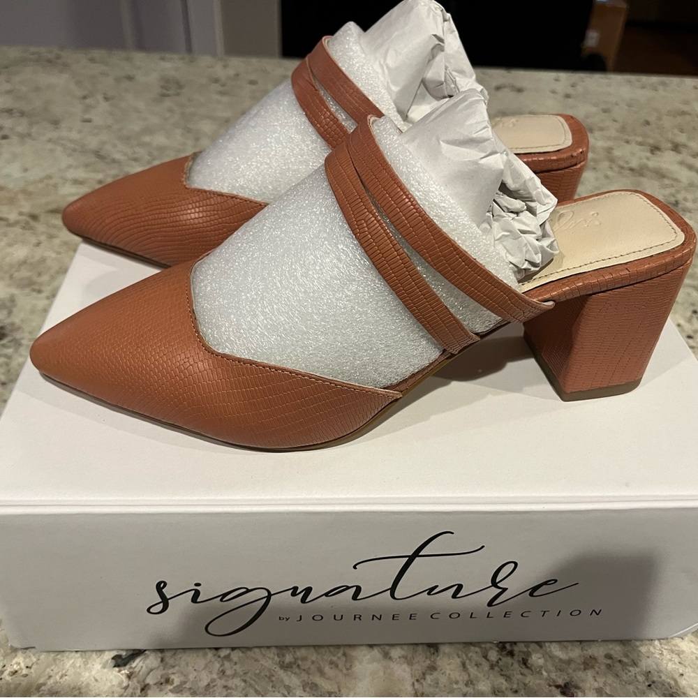 Journee Kaitlynn Blush Mules-Brand New